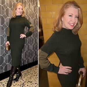 VICTORIA BECKHAM  super flattering Dark olive Green & Tan Long Sleeve Wool Dress